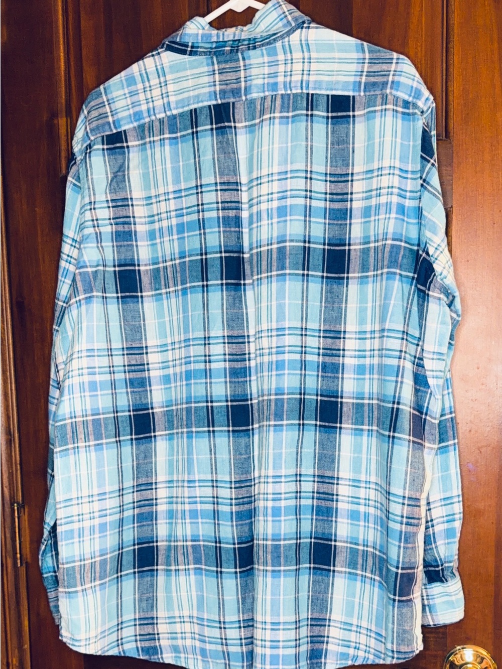 L.L. Bean Men’s Light and Navy Blue Plaid Button-Down Shirt - Picture 2 of 3